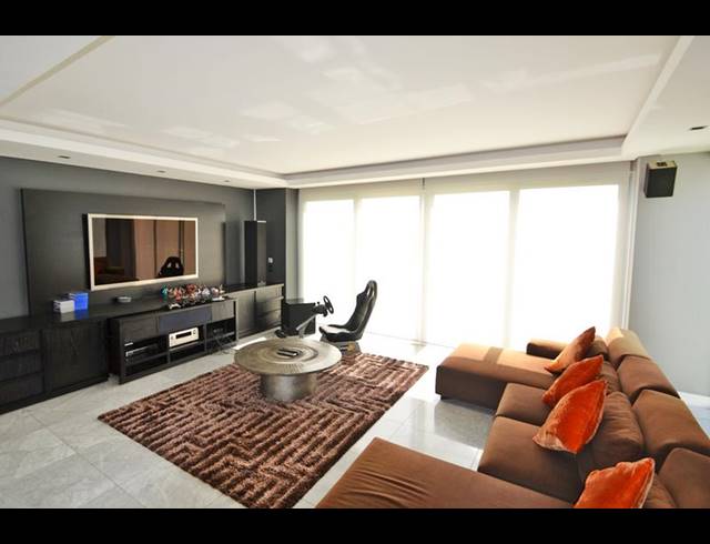 5 BEDROOM APARTMENT FOR SALE IN MORNINGSIDE